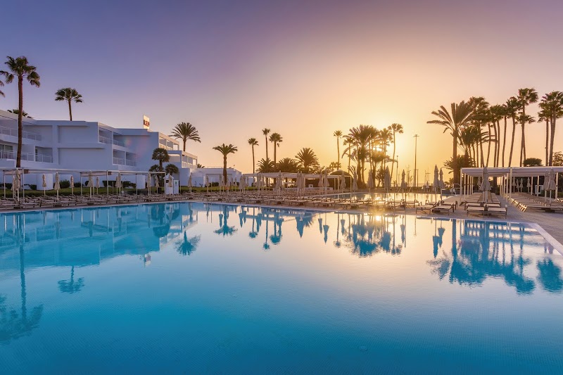 Hotel Riu Paraiso Lanzarote photo 3
