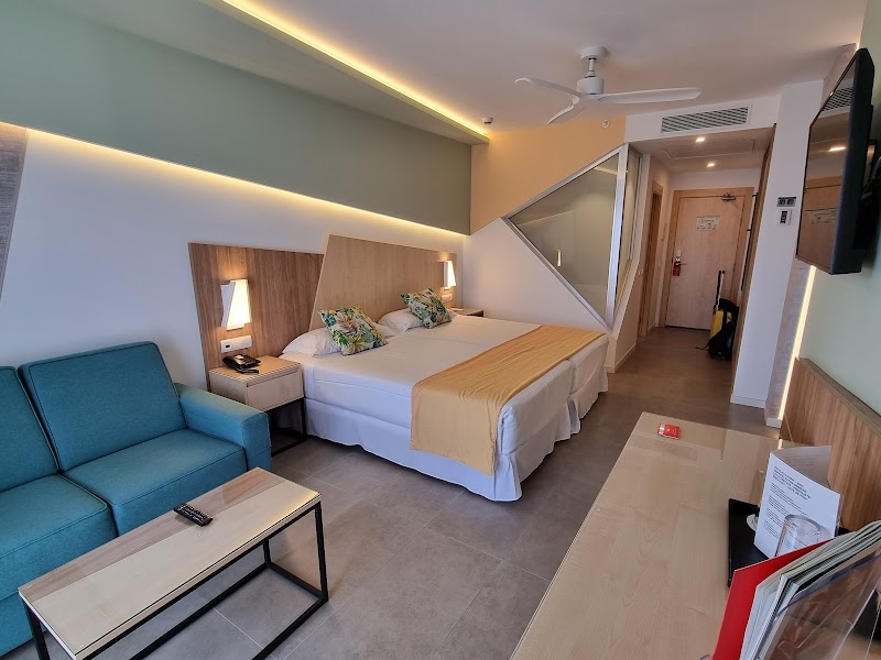 Hotel Riu Playa Park photo 2