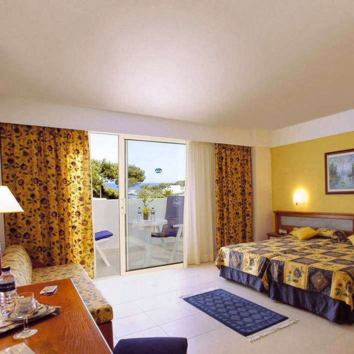 Hotel Rocamarina photo 2