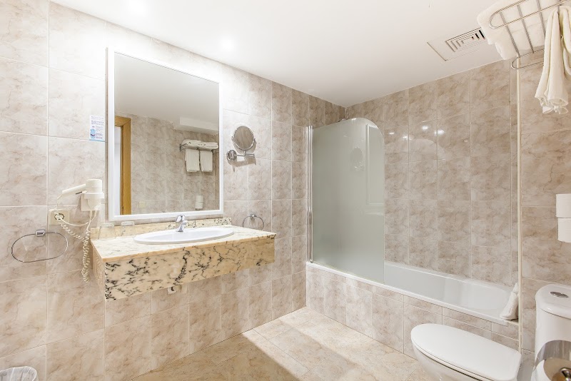Hotel Sant Jordi photo 4