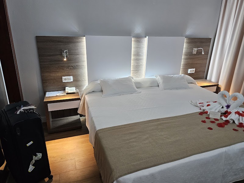 Hotel Seramar Comodoro Playa photo 2