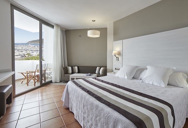 Hotel Tres Torres photo 2