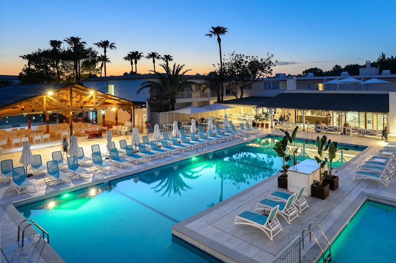 Hotel Vibra Cala Tarida photo 3