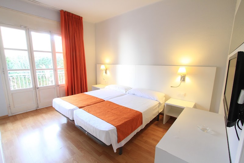 Hotel Villa Garbí photo 2