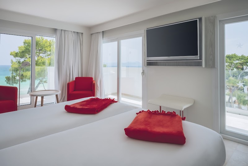 Iberostar Waves Alcudia Park photo 5