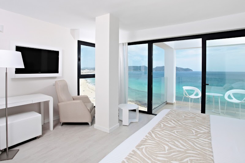 Iberostar Waves Cala Millor photo 10