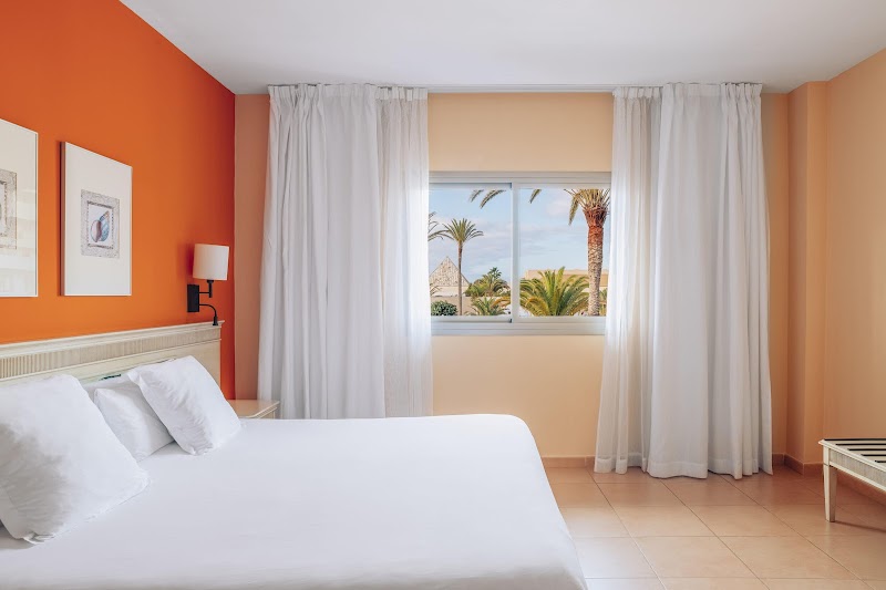 Iberostar Waves Pinos Park photo 2