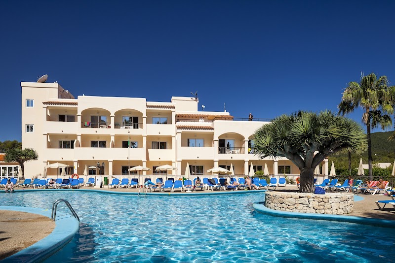 Invisa Hotel Club Cala Blanca photo 6
