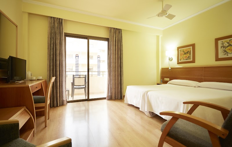 Invisa Hotel La Cala photo 4
