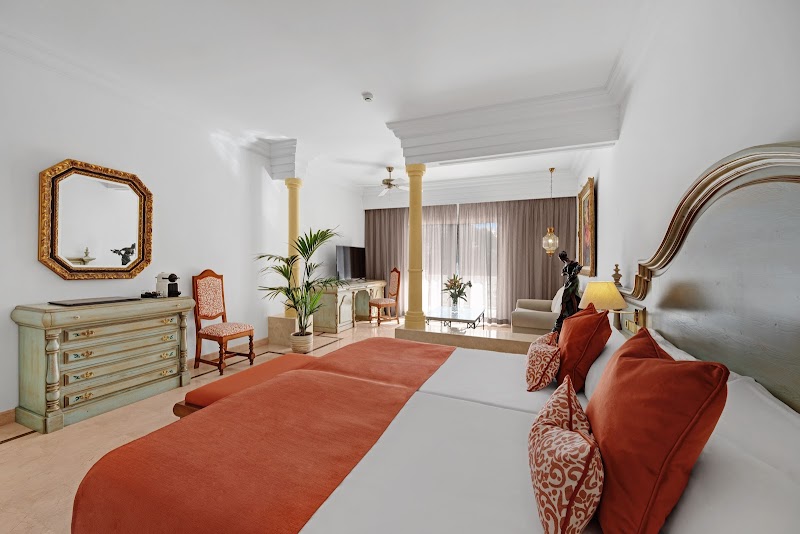 La Moraleja The Quiet Hotel photo 2