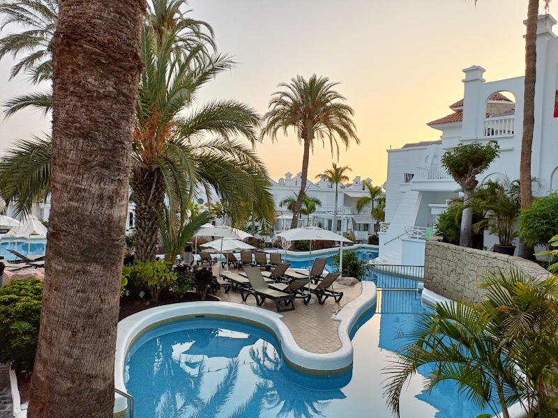 Los Olivos Beach Resort photo 5