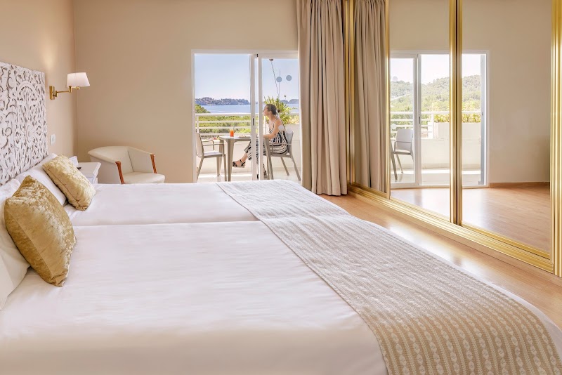 Mar Hotels Paguera & Spa photo 2
