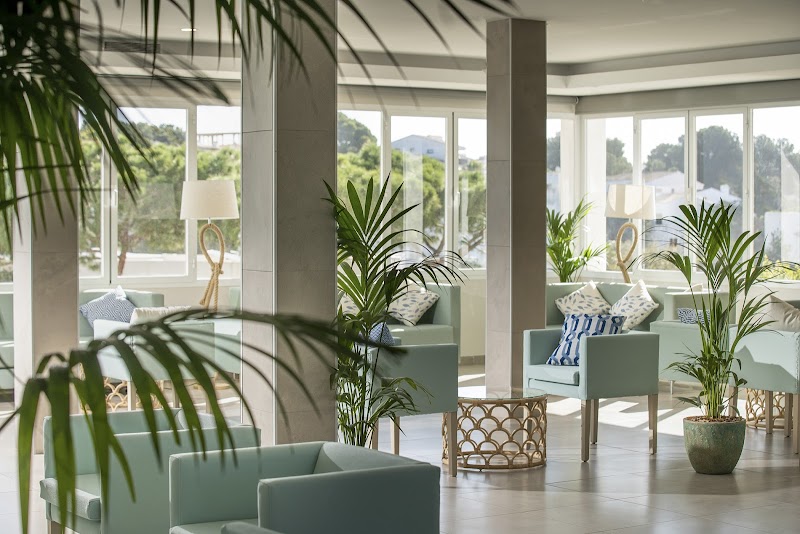 MarSenses Ferrera Blanca Hotel Family photo 10