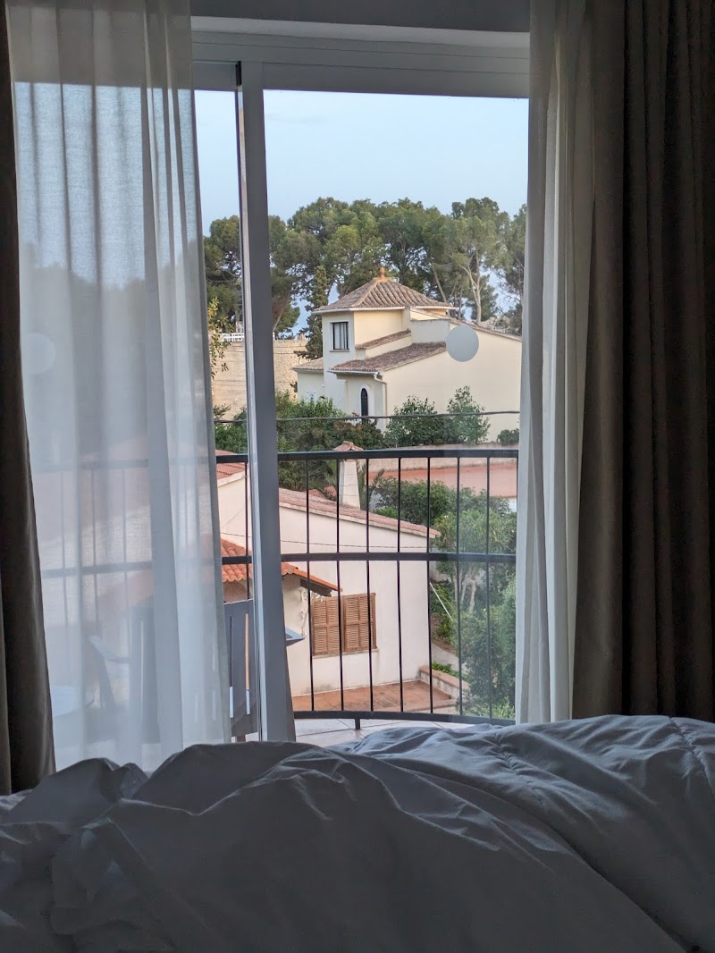 Martinez Apartments photo 2