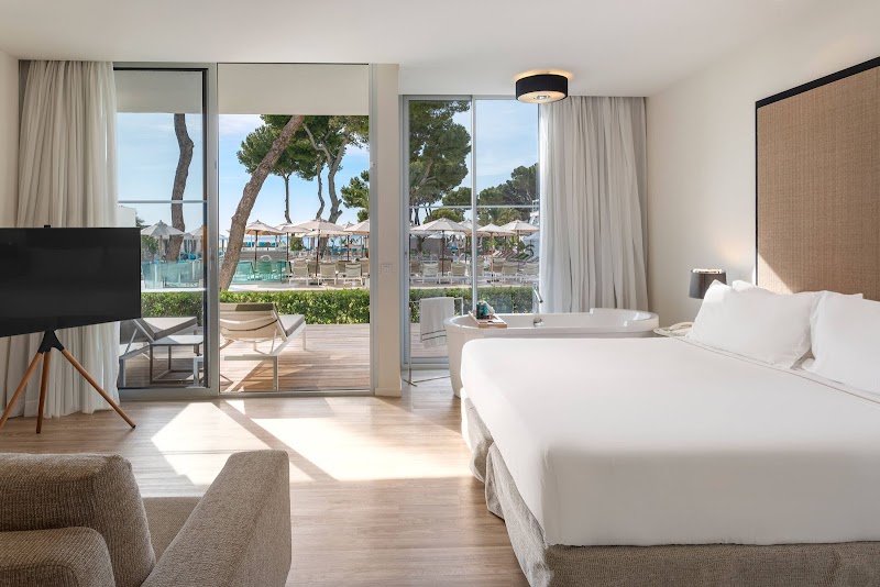 Melia South Beach photo 2