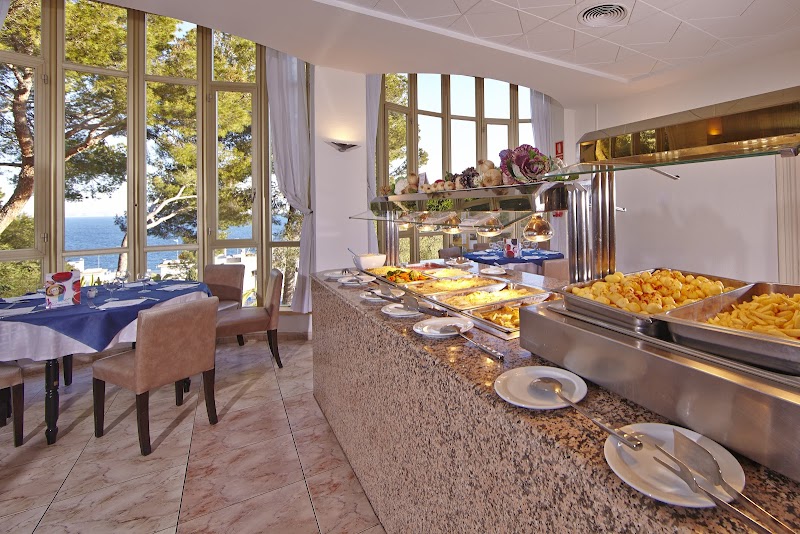 MLL Blue Bay Hotel photo 8
