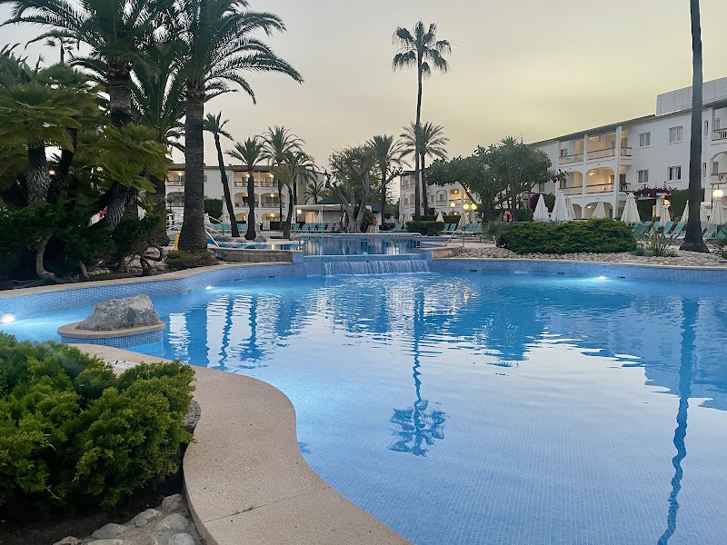 Palm Garden Apartments photo 3