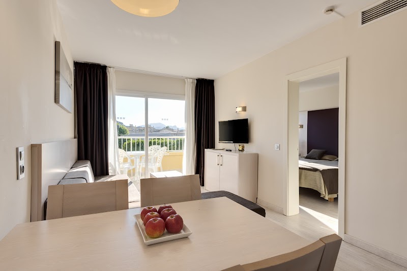 Palm Garden Apartments photo 8