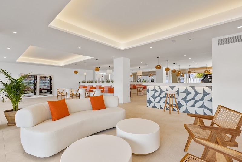 Palmanova Beach Apartments by TRH photo 4