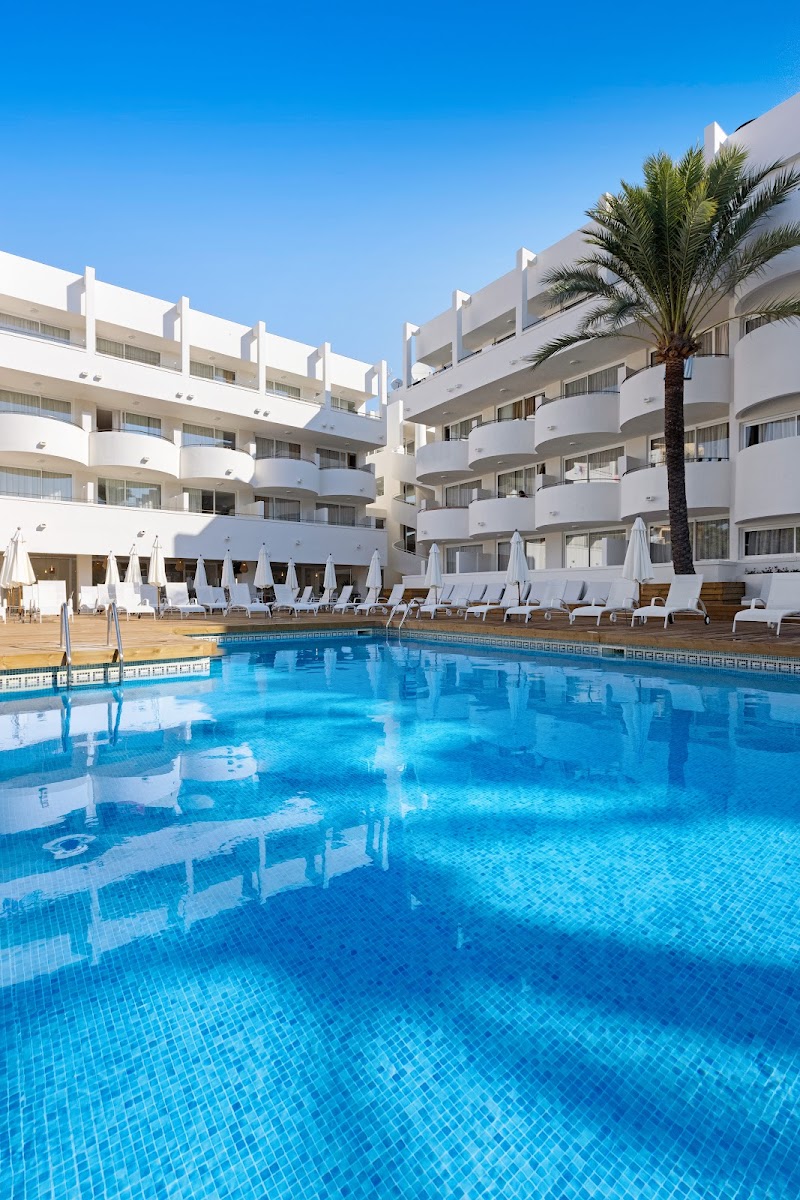 Palmanova Beach Apartments by TRH photo 6