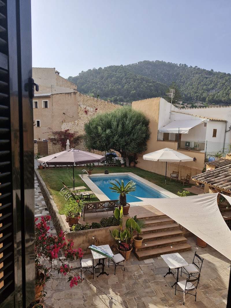 Petit Hotel Alaro photo 6