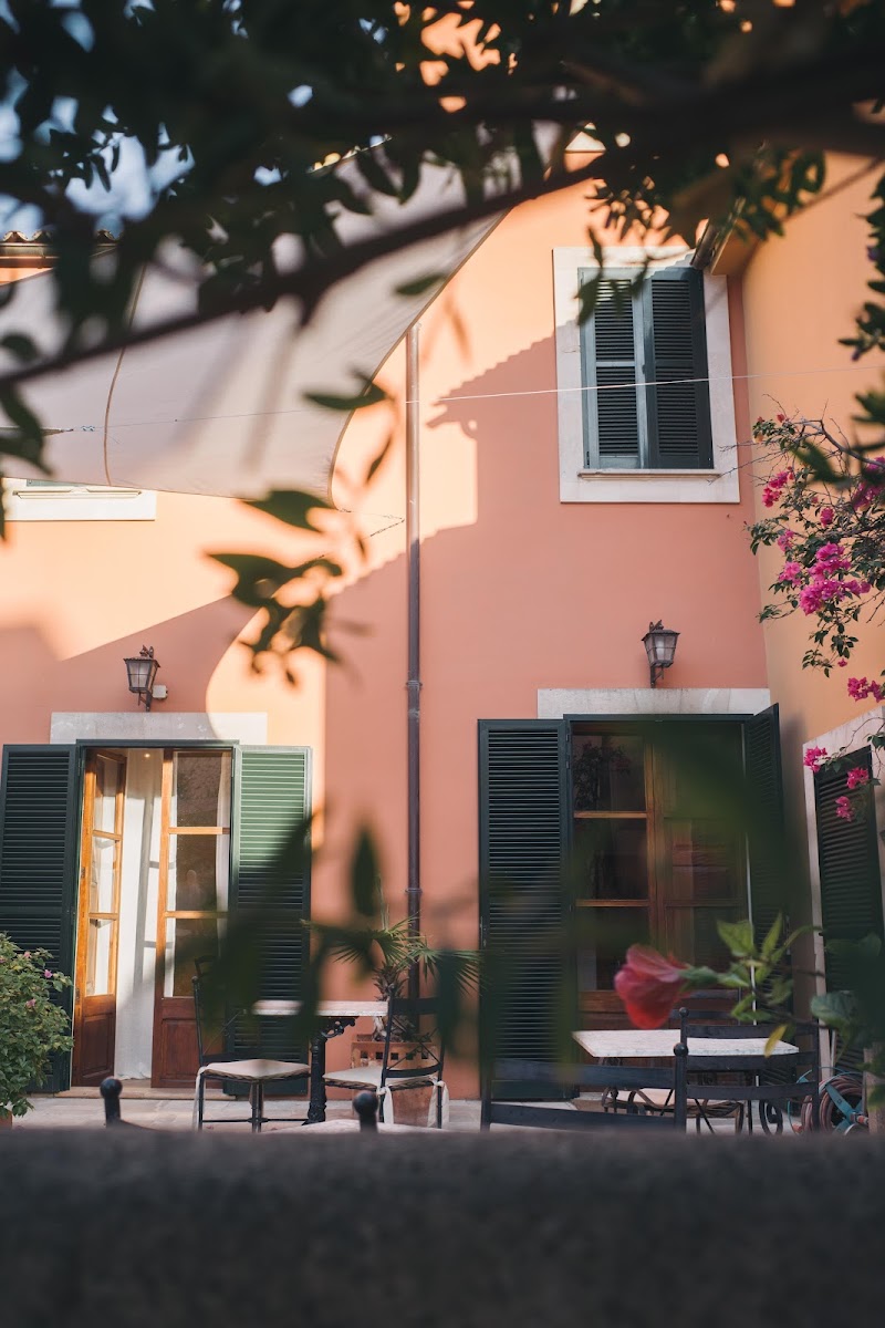 Petit Hotel Alaro photo 8