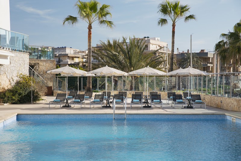 Porto Drach Aparthotel & Suites