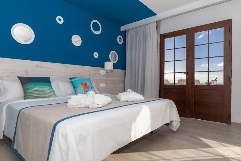 R2 Bahía Kontiki Beach Apartments photo 2