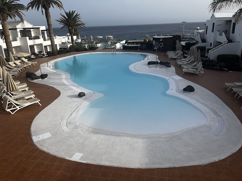 R2 Bahía Kontiki Beach Apartments photo 3