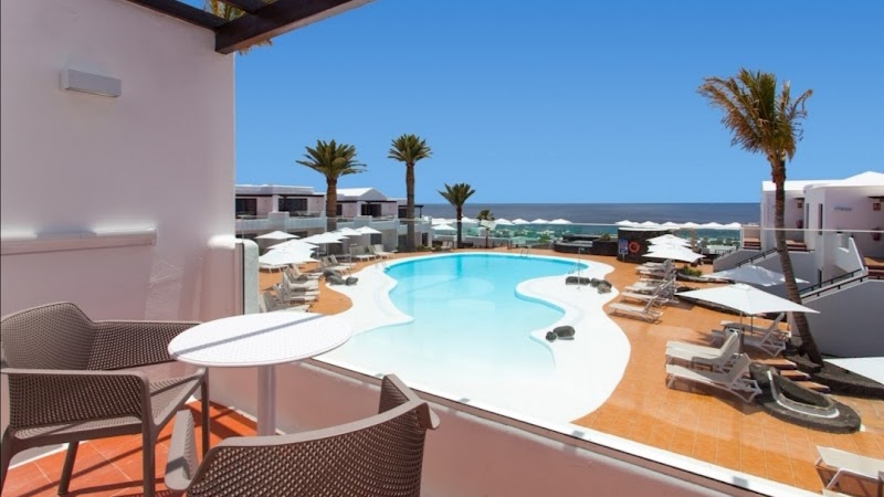 R2 Bahía Kontiki Beach Apartments photo 8