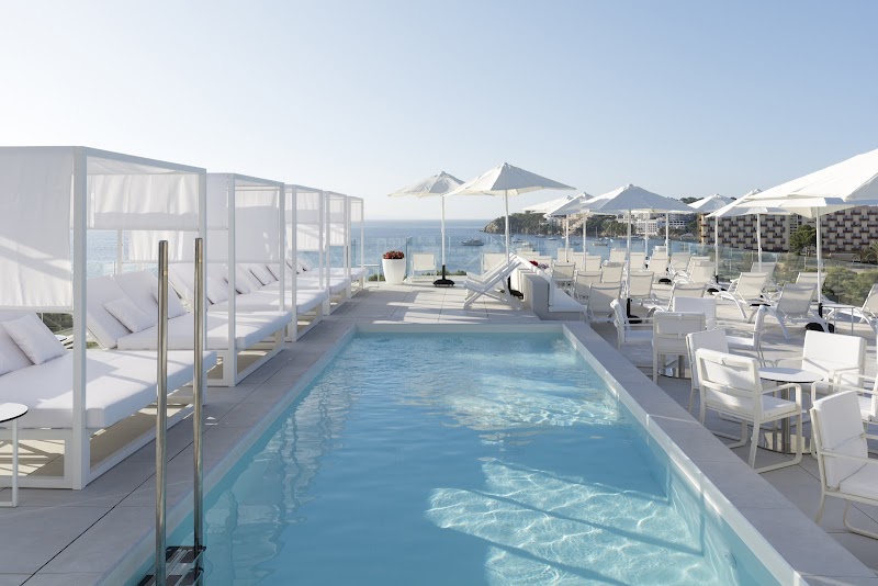 Reverence Mare Hotel