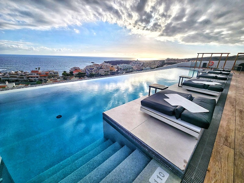 Royal Hideaway Corales Suites photo 3