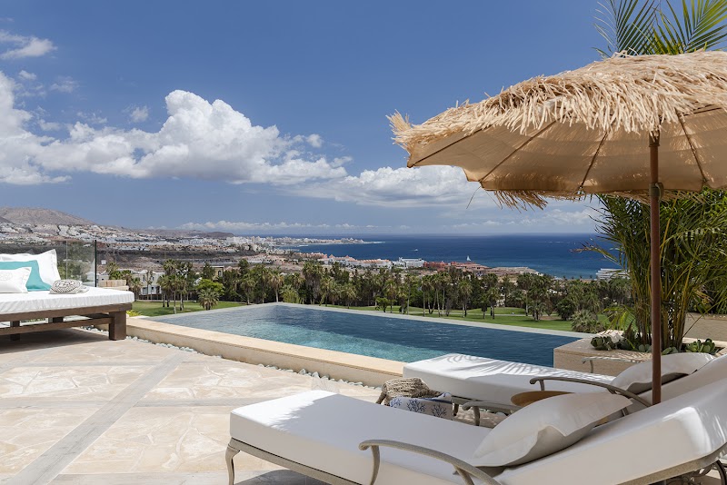 Royal River Luxury Hotel