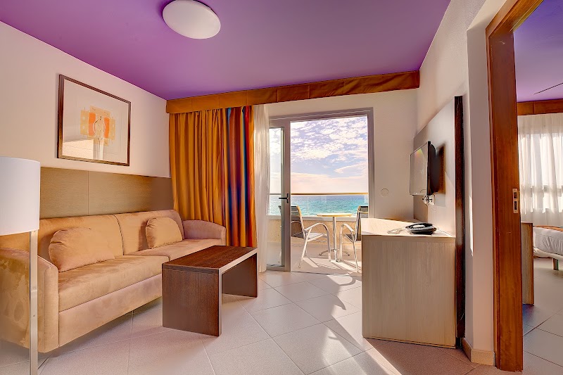 SBH Monica Beach Resort photo 9