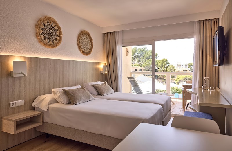Universal Aparthotel Don Camilo photo 2