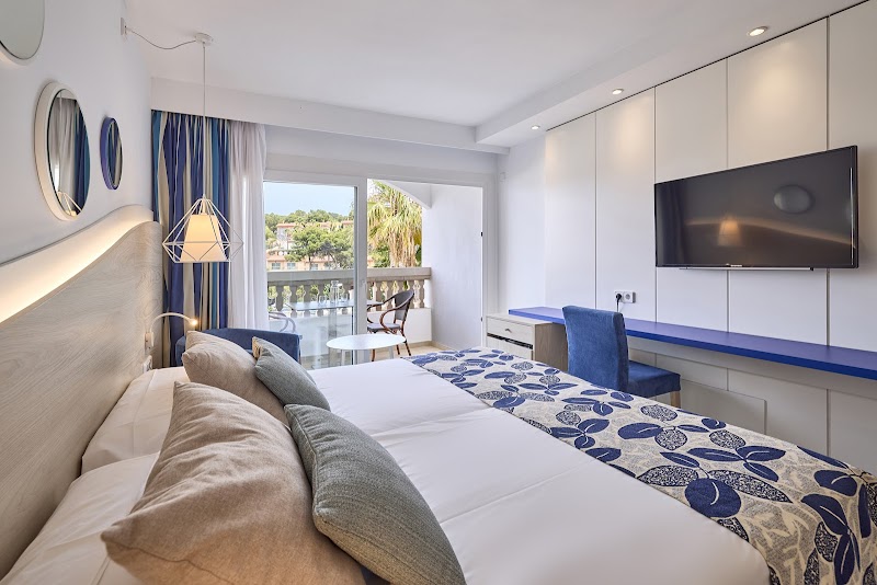 Universal Aparthotel Don Camilo photo 5