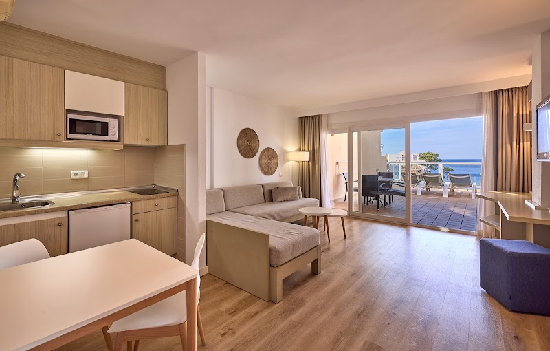 Universal Aparthotel Don Camilo photo 6