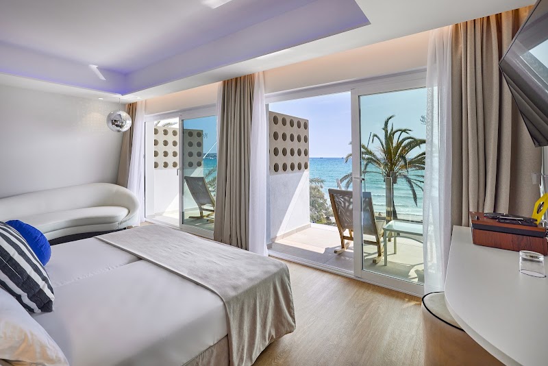 Universal Hotel Neptuno photo 4