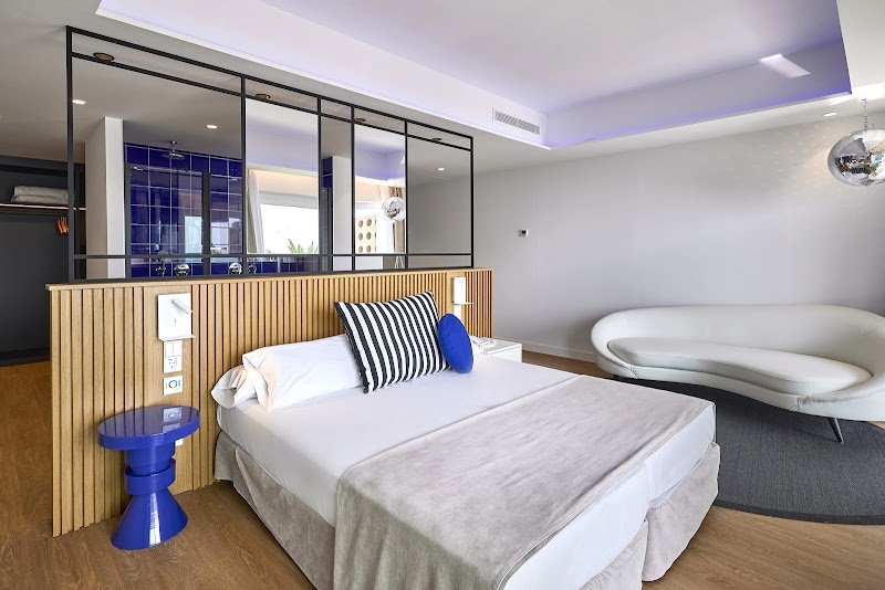 Universal Hotel Neptuno photo 9