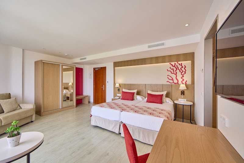 Universal Hotel Perla photo 6