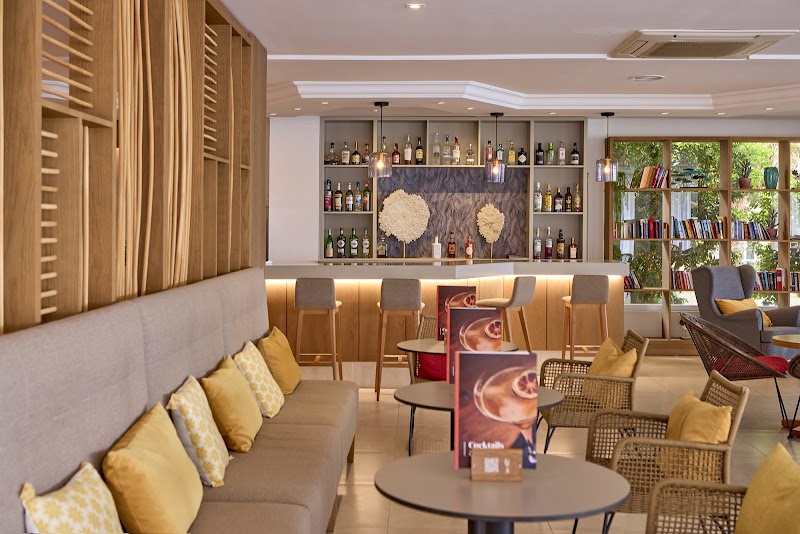 Universal Hotel Perla photo 7