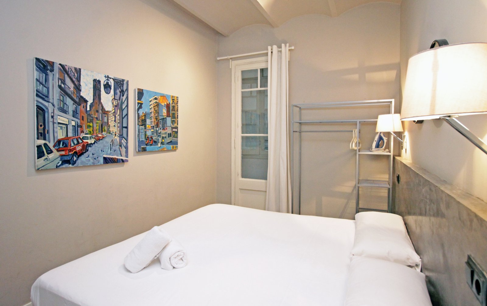 AinB Eixample-Miró Apartments photo 1