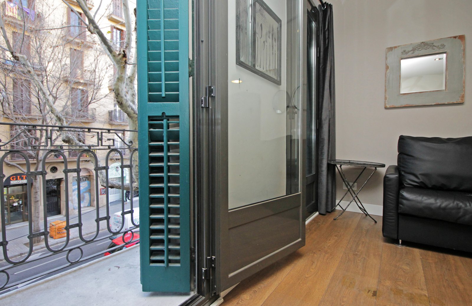 AinB Eixample-Miró Apartments photo 10