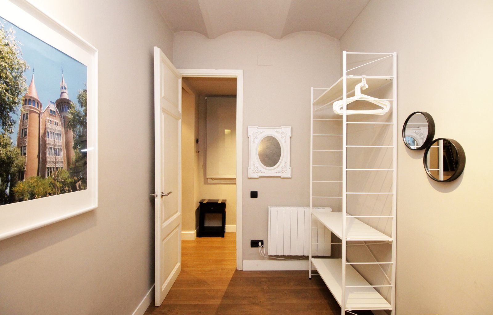 AinB Eixample-Miró Apartments photo 5