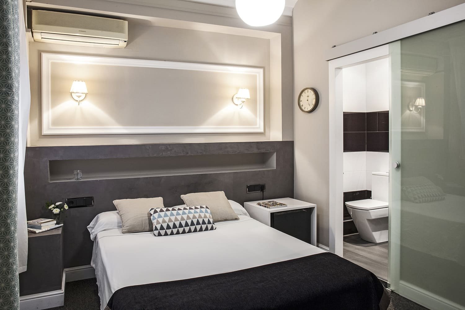 AinB B&B Eixample-Muntaner photo 1