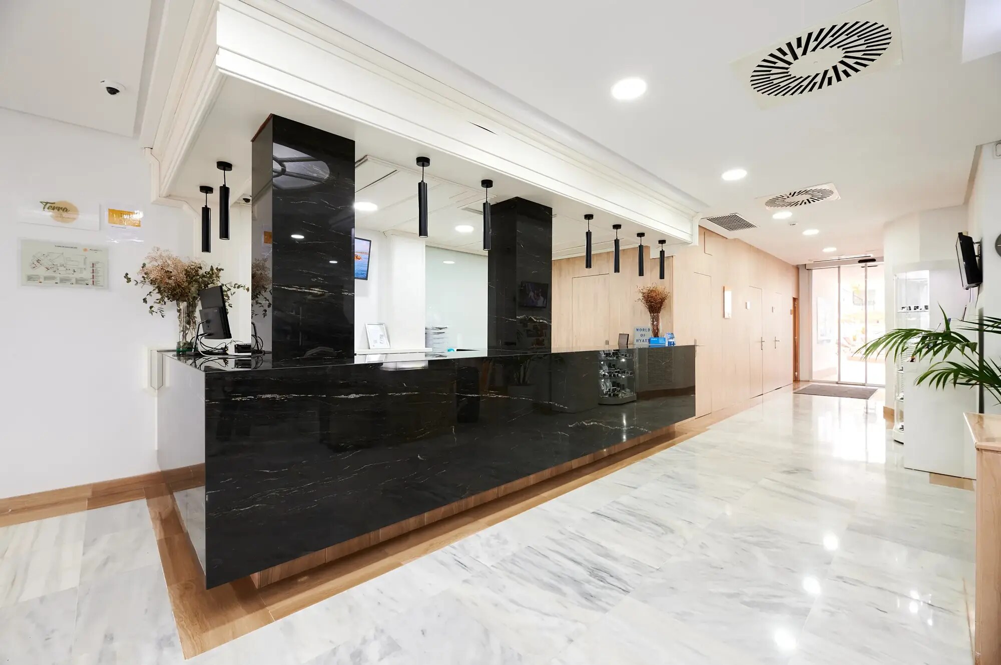 AluaSun Continental Park Hotel & Apartments photo 4