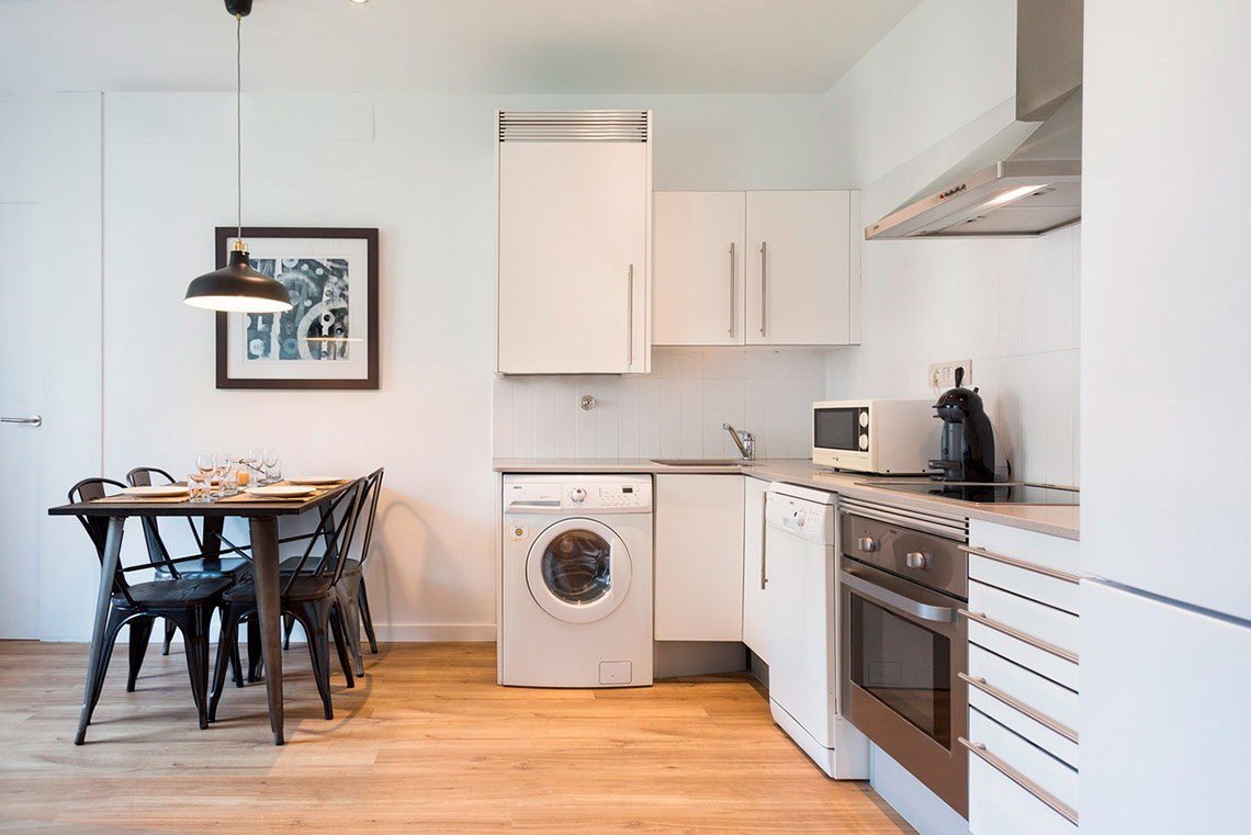 Amister Apartments photo 6