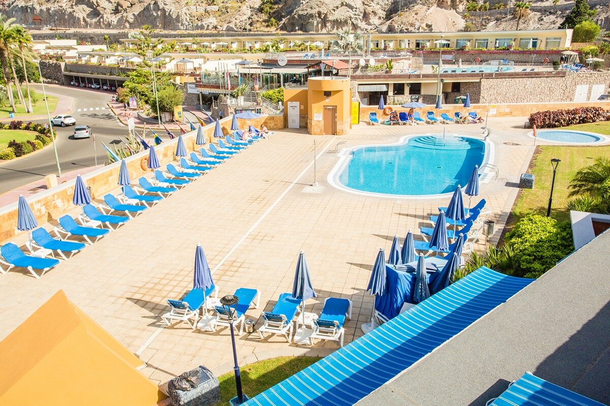 Apartamentos Amadores Beach photo 1