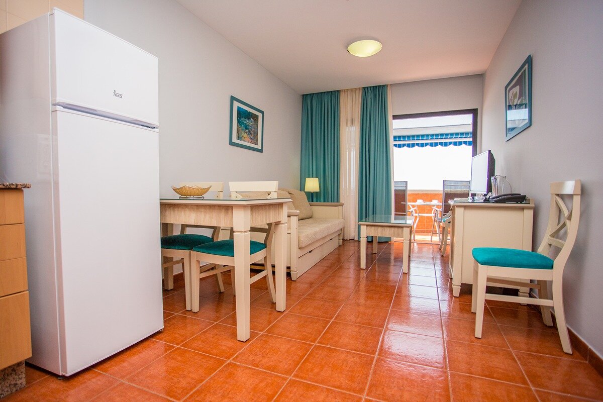 Apartamentos Amadores Beach photo 2