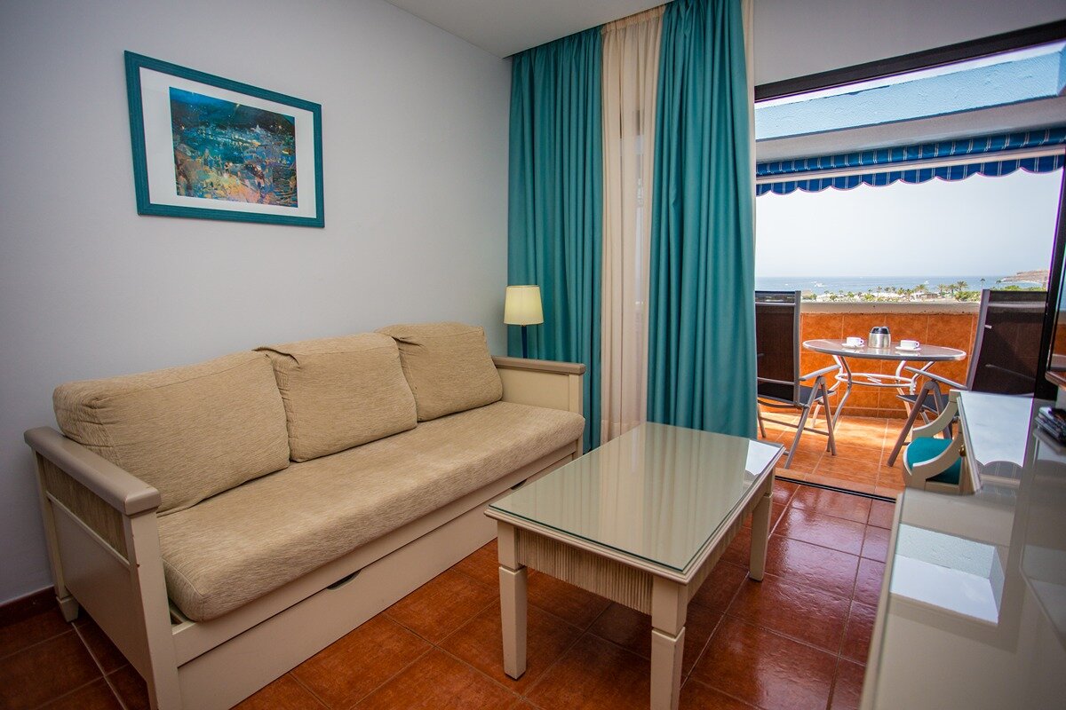 Apartamentos Amadores Beach photo 3